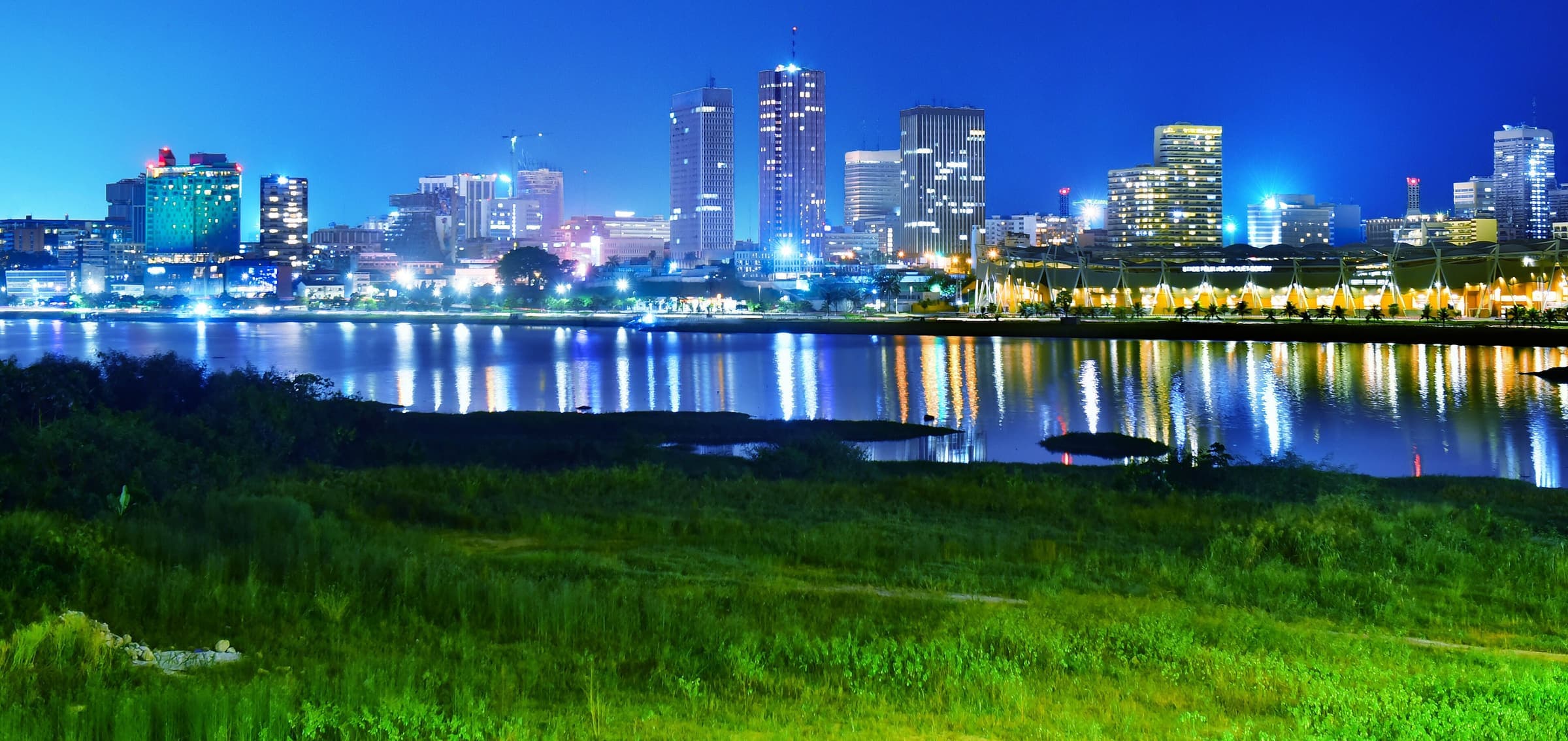 Le Plateau depuis le pont Alassane-Ouattara, Abidjan