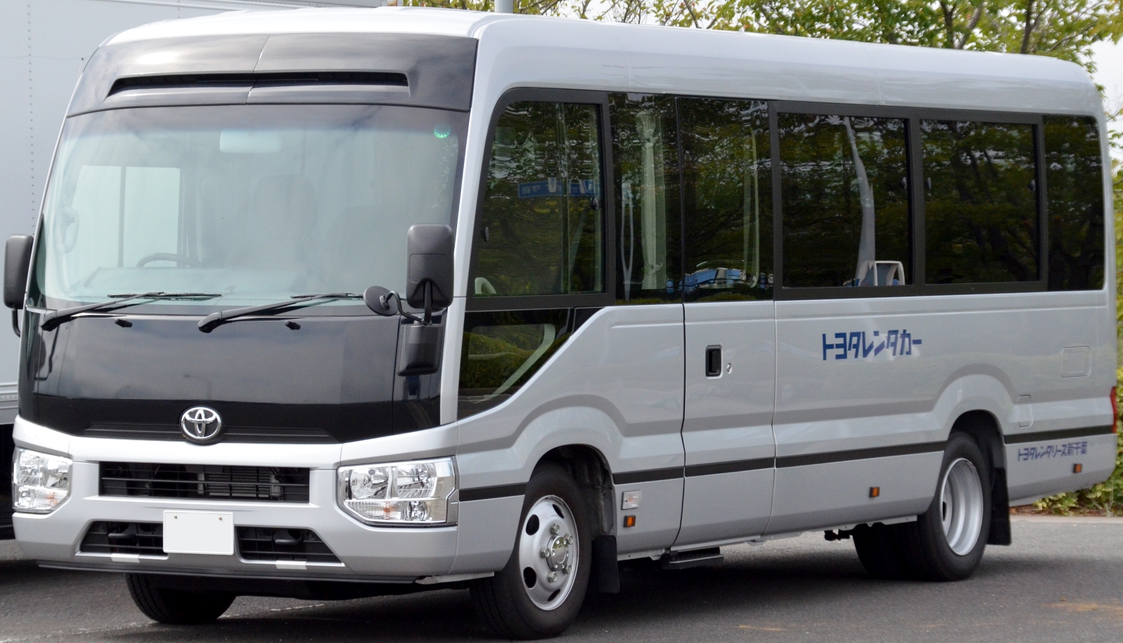 Toyota Coaster 22 places
